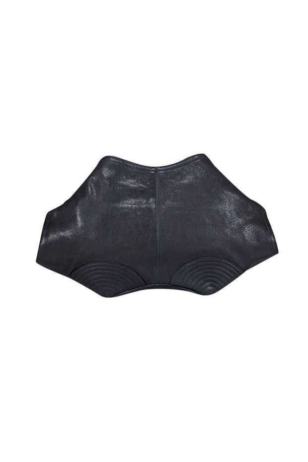 Current Boutique-Alexander McQueen - Black Leather Manta Clutch Bag