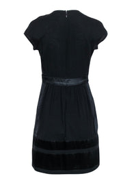 Current Boutique-Burberry - Black Short Sleeve Silk Blend Dress Sz 4