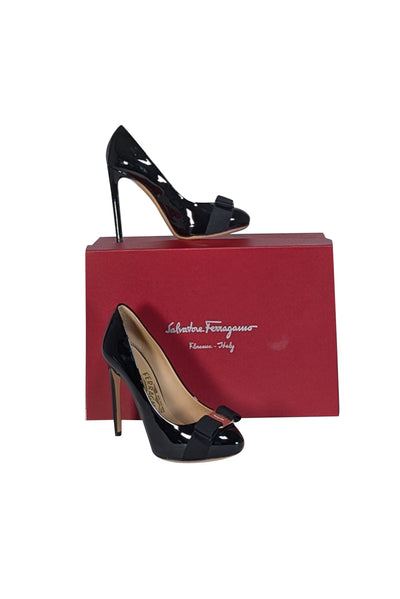 Current Boutique-Ferragamo - Black Patent Leather Bow Front Pumps Sz 5