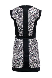 Current Boutique-French Connection - Black & White Print V-Neckline Dress Sz 4