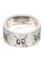 Current Boutique-Gucci - Sterling Silver Engraved Logo Ring Sz 5.5