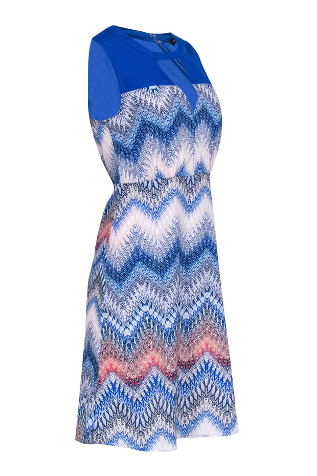 Current Boutique-BCBG Max Azria - Blue & White Zig-Zag Print Sleeveless Dress Sz 4