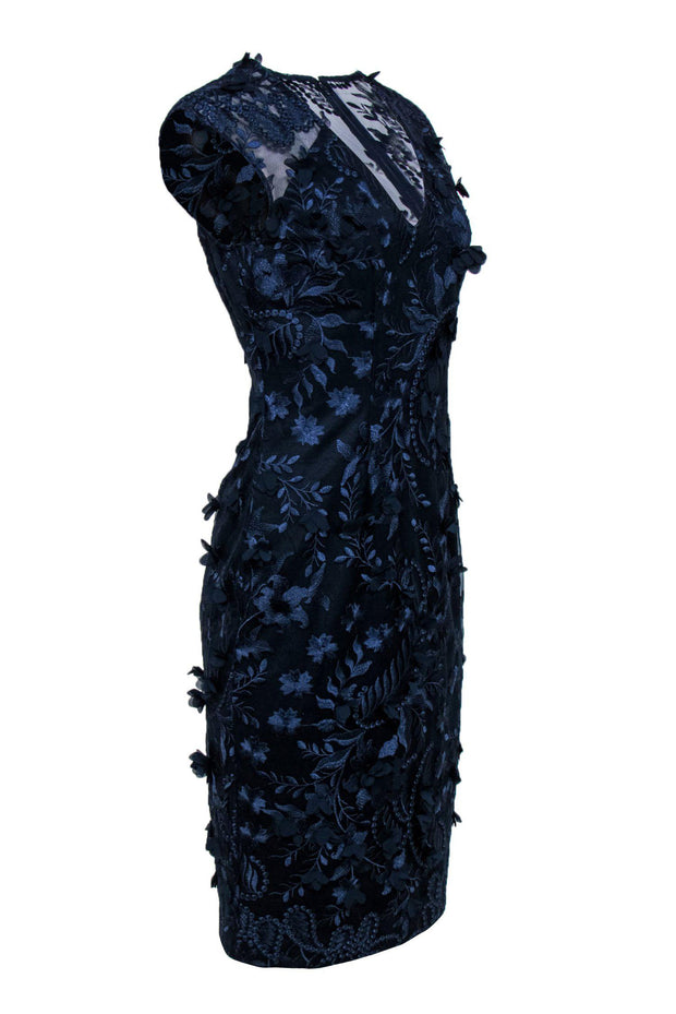 Current Boutique-Carmen Marc Valvo - Navy Floral Applique Sheath Dress Sz 4