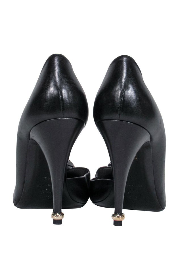 Current Boutique-Chanel - Black Leather Pumps w/ Rosette Sz 12