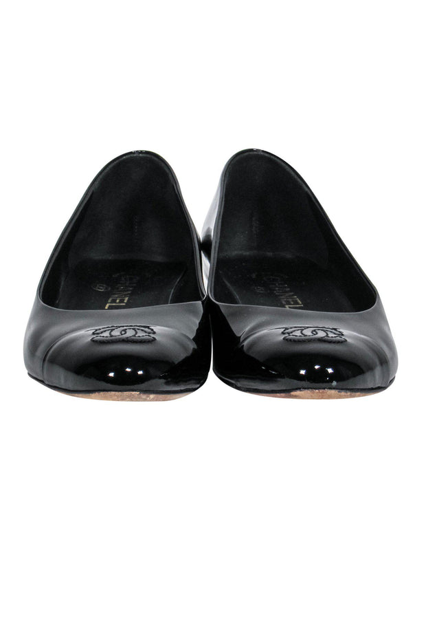 Current Boutique-Chanel - Black Patent Leather Flats w/ Logo Sz 7