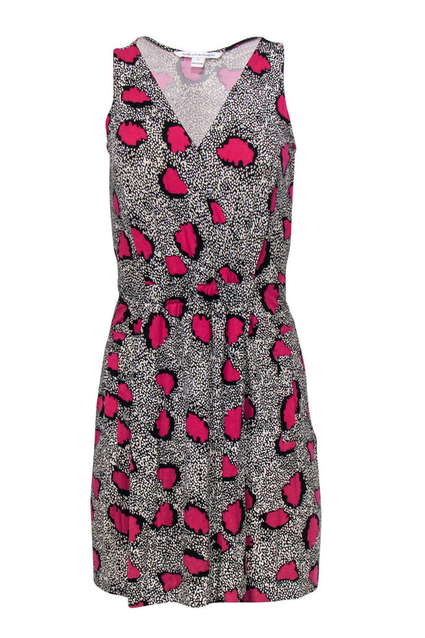 Current Boutique-Diane von Furstenberg - Black, White & Pink Patterned Faux Wrap Dress Sz 0