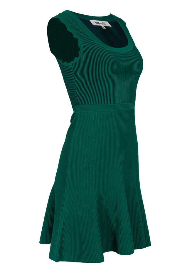 Current Boutique-Diane von Furstenberg - Green Ribbed Fit & Flare Scoop Neck Dress Sz XS