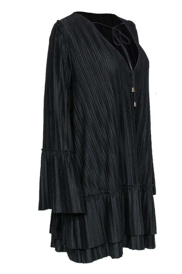 Current Boutique-Free People - Black Pleated Bell Sleeve Shift Dress Sz M