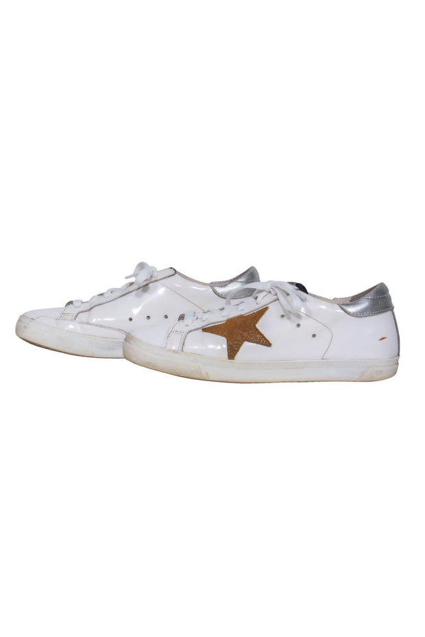 Current Boutique-Golden Goose - White Lace-Up Distressed “Superstar” Sneakers w/ Gold Star Design Sz 6