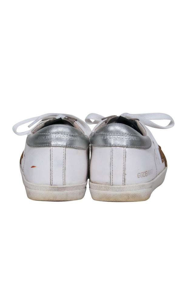 Current Boutique-Golden Goose - White Lace-Up Distressed “Superstar” Sneakers w/ Gold Star Design Sz 6