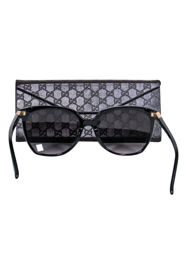 Current Boutique-Gucci - Black Squoval Sunglasses w/ Gold Trim