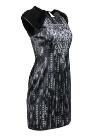 Current Boutique-Karen Millen - Black Diamond Print Sheath Dress w/ Pleated Sleeves & Velvet Trim Sz 6