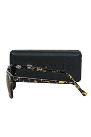 Current Boutique-Krewe - Tortoise Shell Wayfarer Sunglasses w/ Holographic Lenses