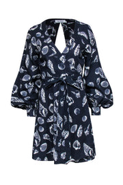 Current Boutique-The Upside - Navy & White Seashell Print Wrap Dress w/ Back Keyhole Sz S